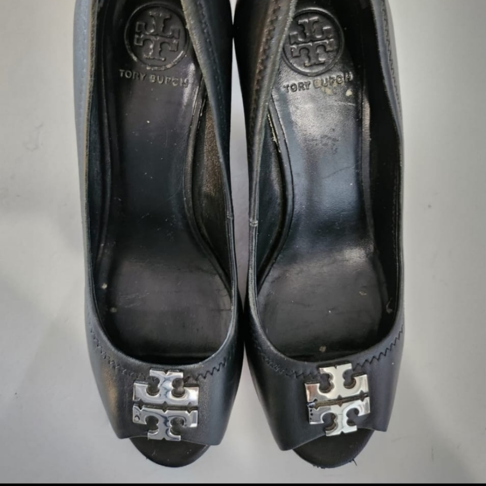 Authentic Tory Burch Heels Size 5.5